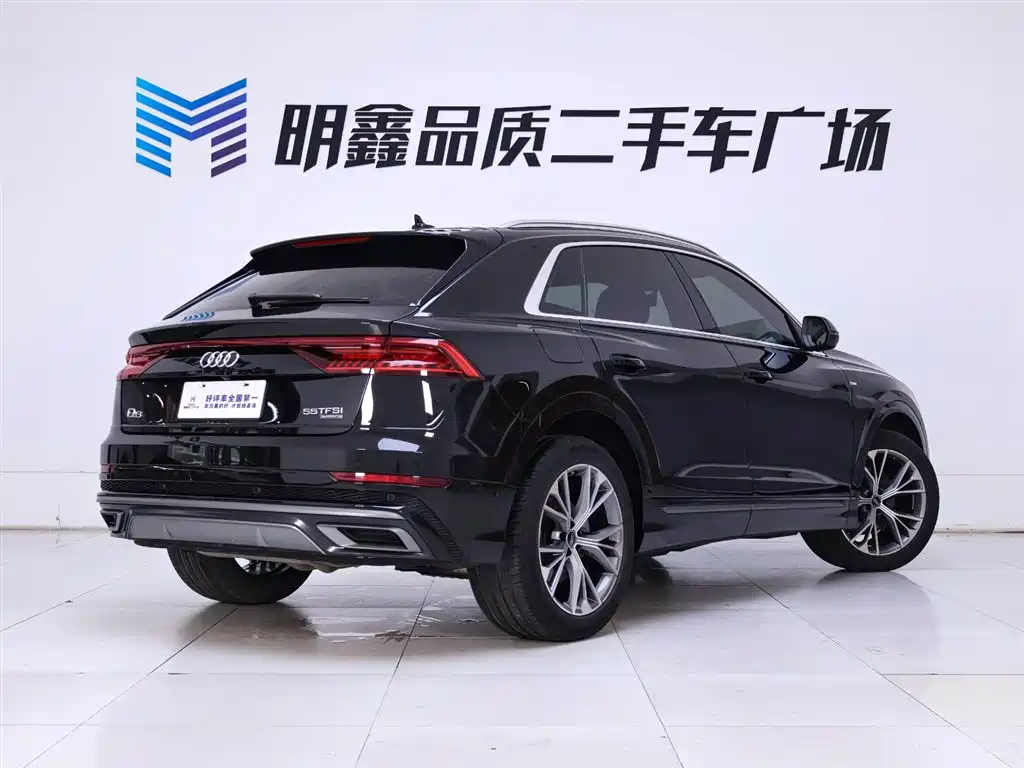 Audi Q8 55 TFSI Luxury Dynamic