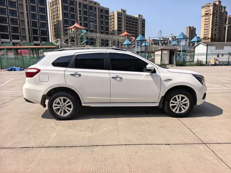 Venucia T70 启辰T70 2016款 2.0 L CVT睿趣版