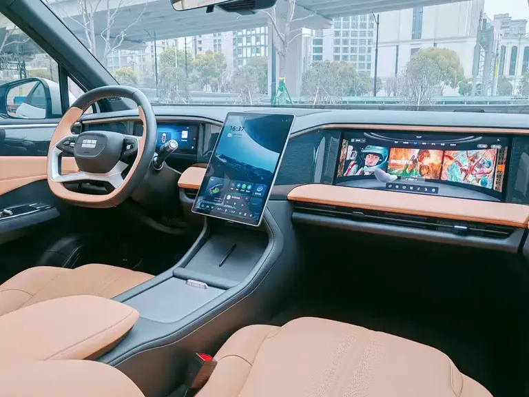 Geely Galaxy L7 1.5 T 55 km PRO Dragon