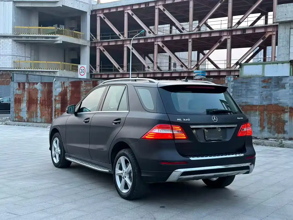 Mercedes-Benz M-Class ML 320 4 MATIC