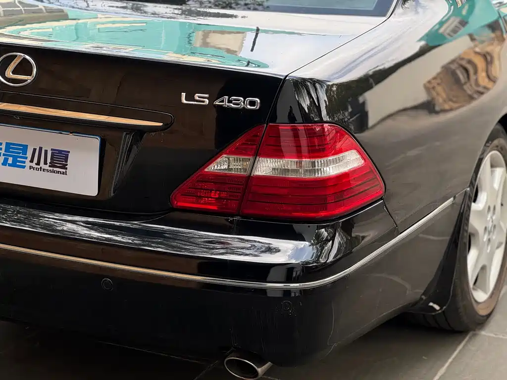 Lexus LS 430