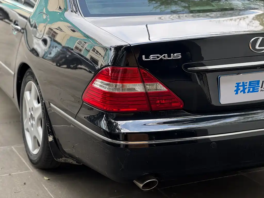 Lexus LS 430