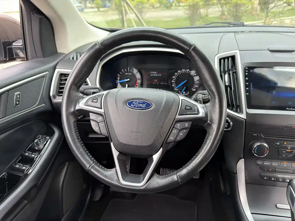 Edge 2.0 T GTDi 2 WD Platinum Sharp