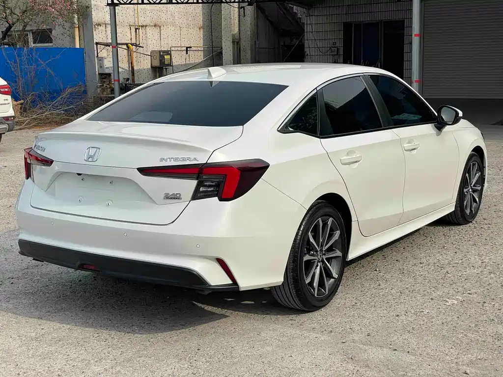 Integra 240 TURBO CVT Smart Enjoyment