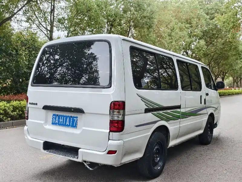 Jinbei Hiace 金杯海狮 2018款 2.0 L五代快运豪华型标准顶6座V19 S