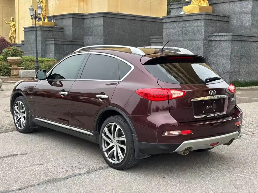 Infiniti QX50 2.5 L Luxury