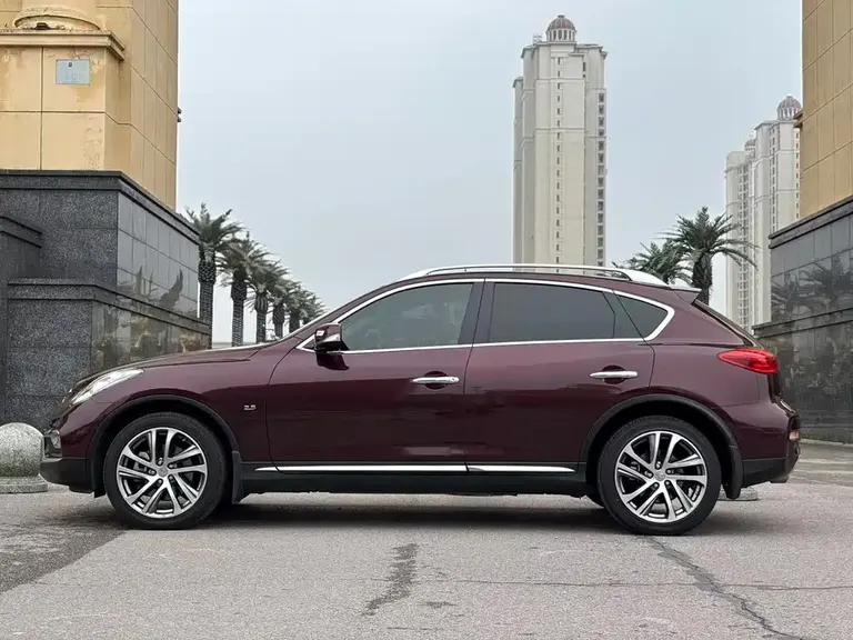 Infiniti QX50 2.5 L Luxury