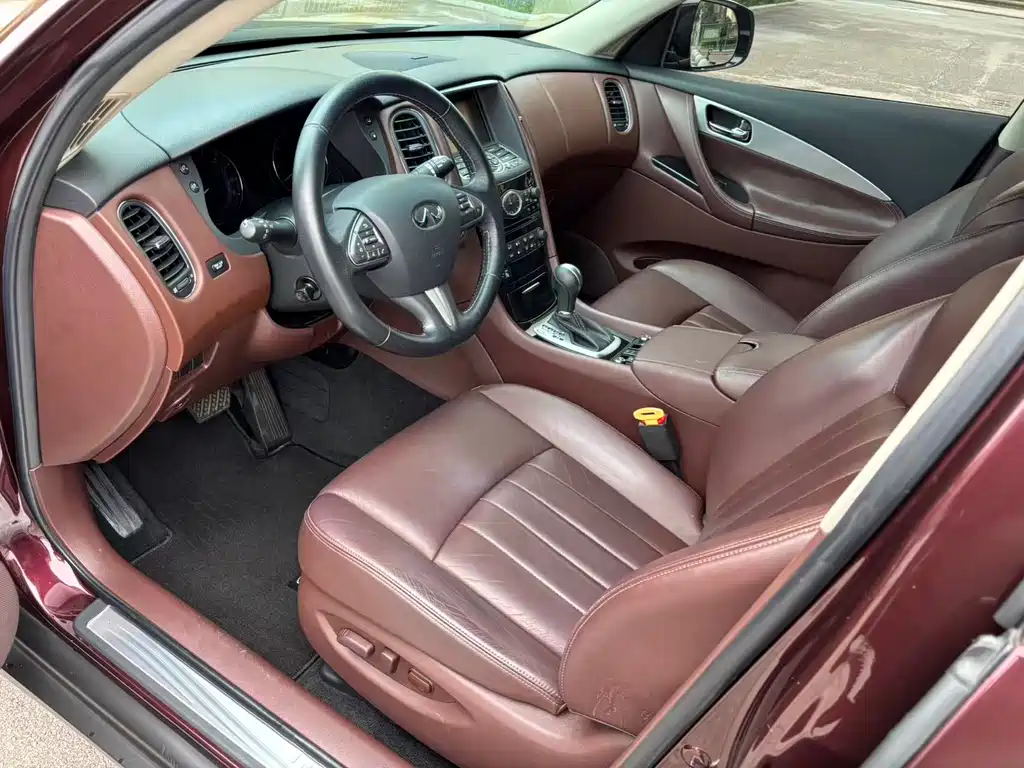Infiniti QX50 2.5 L Luxury