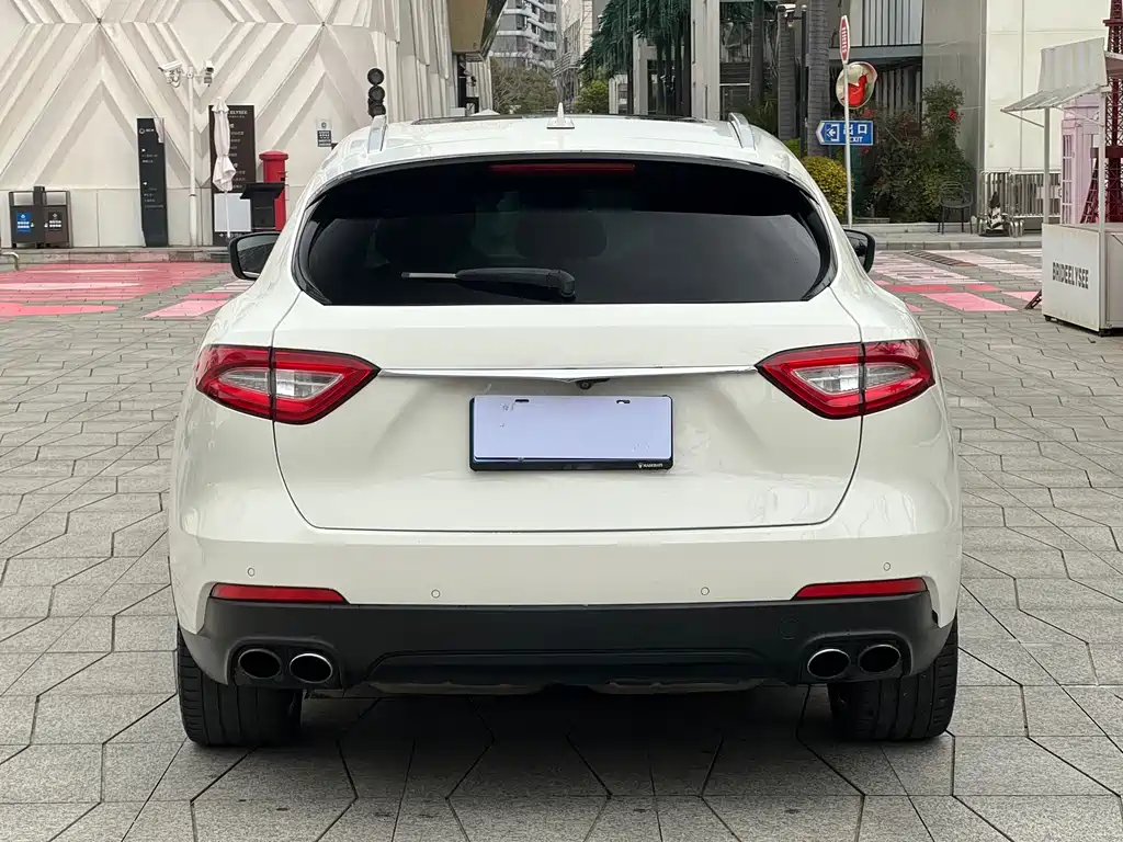 Levante 3.0 T Standard