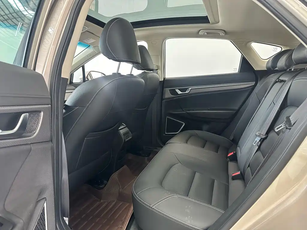Emgrand GS Sport 1.8 L Auto Leading Style