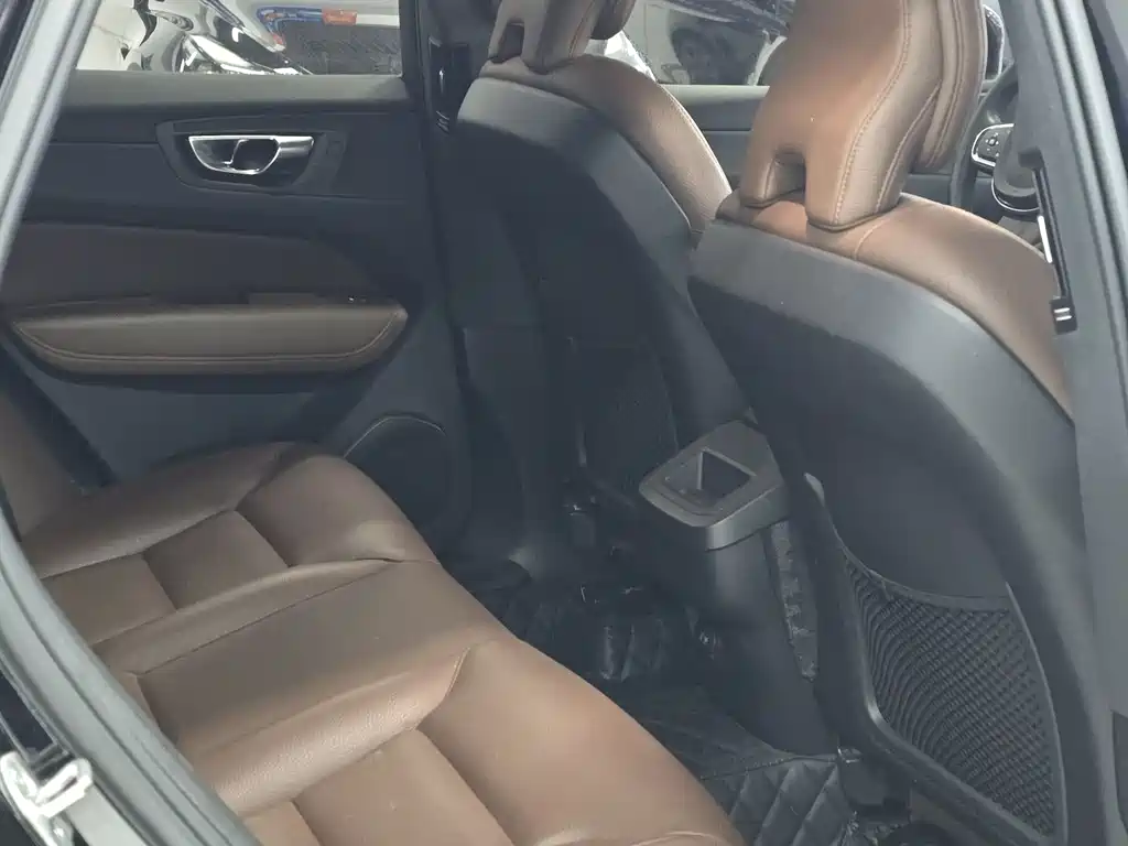Volvo XC60 B5 4 WD Smart Ease Luxury
