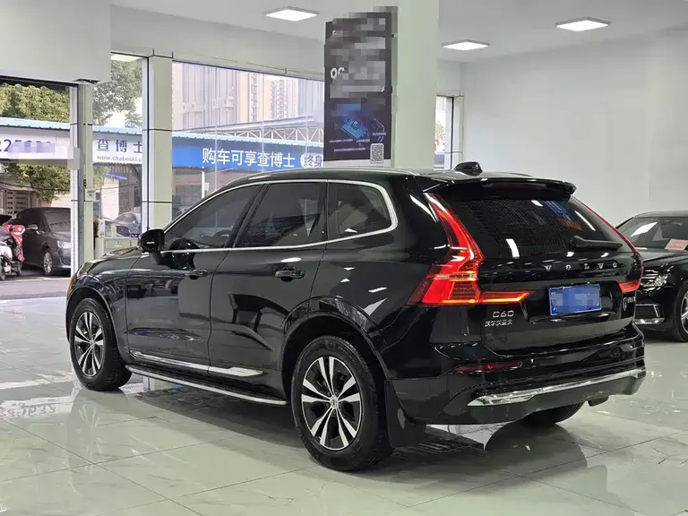 Volvo XC60 B5 4 WD Smart Ease Luxury