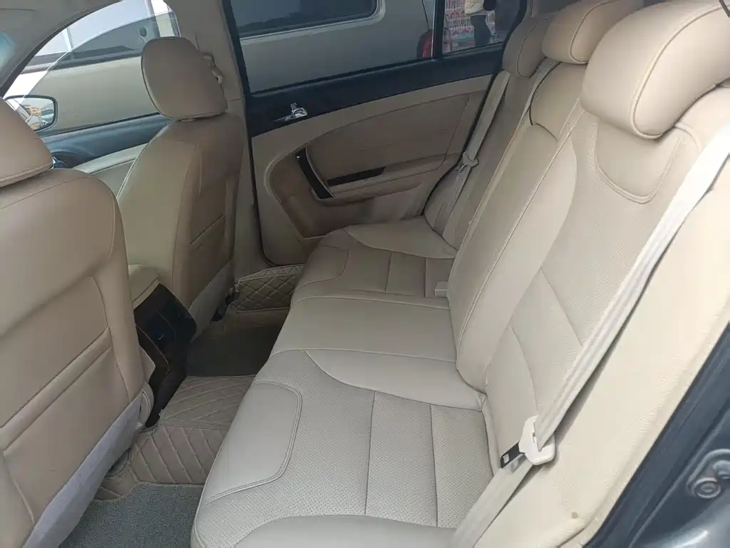 Trumpchi GA5 传祺GA5 2012款 2.0 L 自动精英版