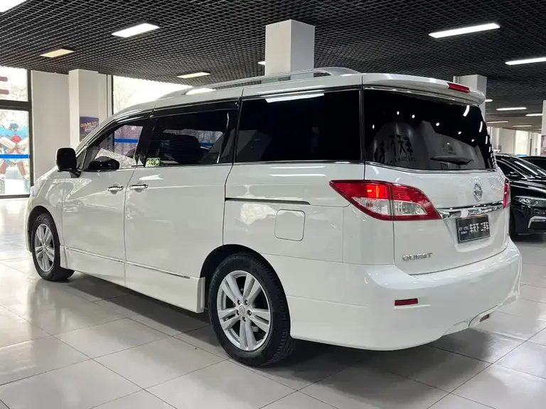 Nissan Quest 3.5 L SL