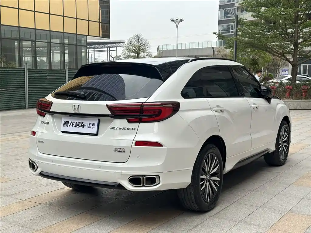 Avancier 370 TURBO 4 WD Premium