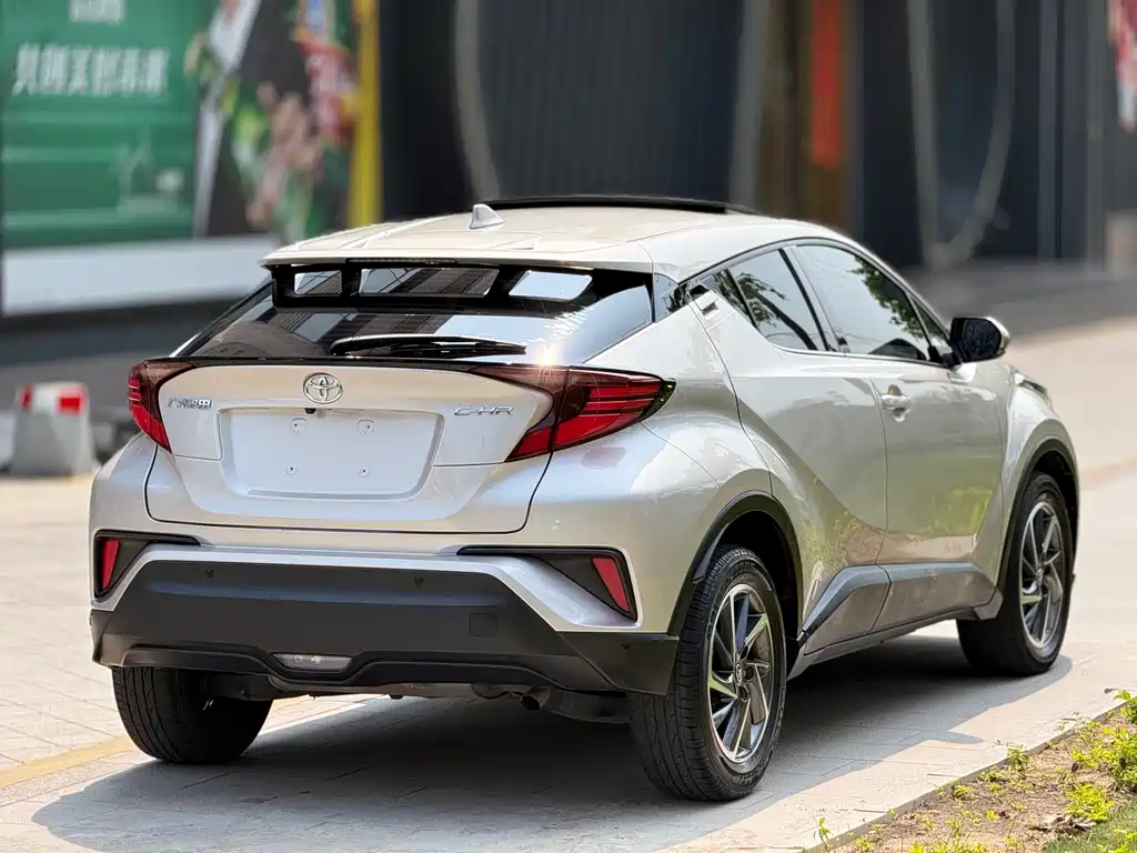 Toyota C-HR 2.0 L Luxury