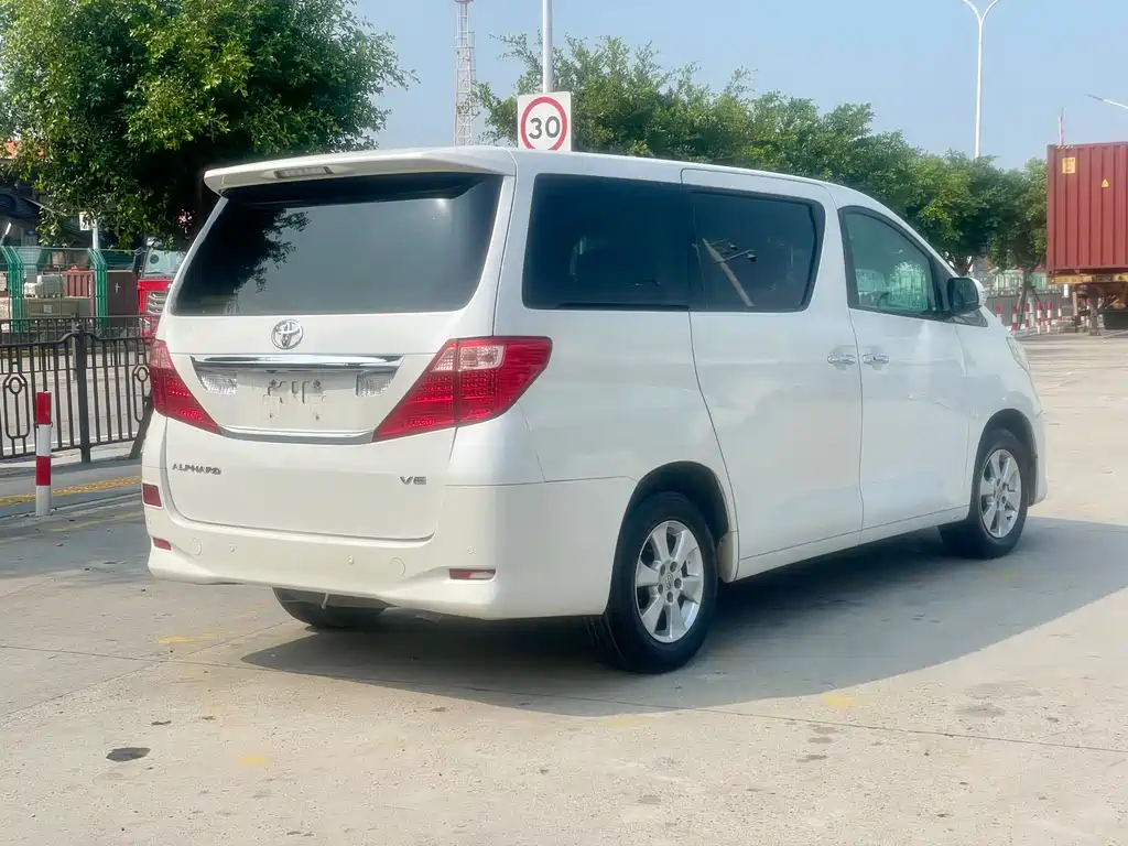 Alphard 3.5 L Luxury