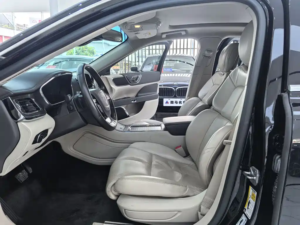 Lincoln Continental 2.0 T 2 WD Premium