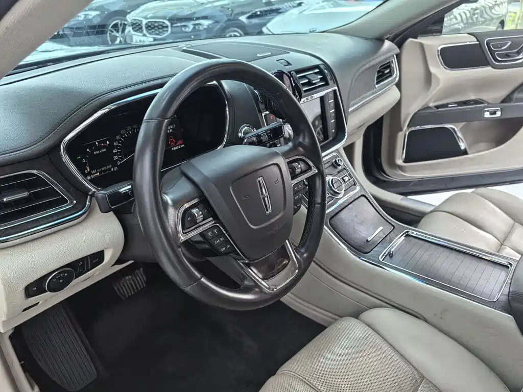 Lincoln Continental 2.0 T 2 WD Premium