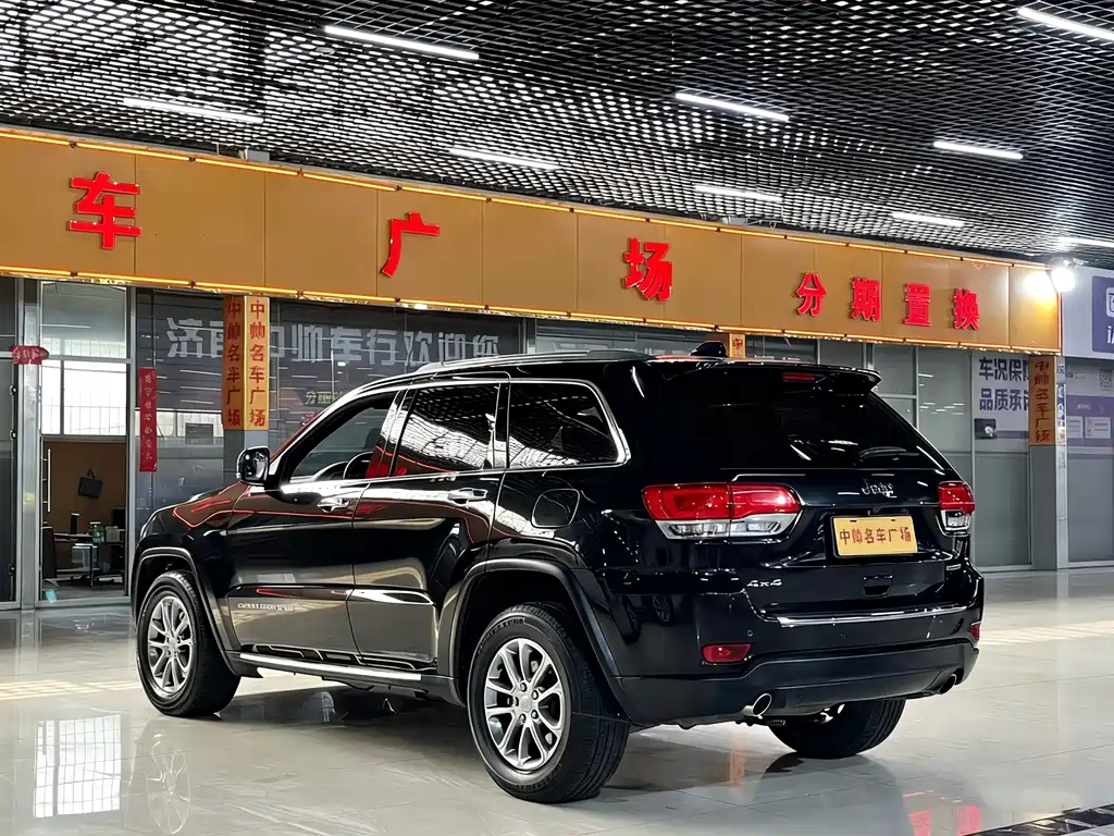 Grand Cherokee (Import) 3.0 L Comfort Enjoyment Navigation