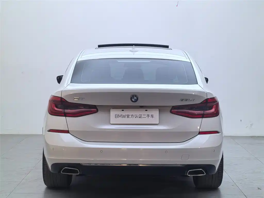 BMW 6 Series GT 630 i Luxury Design Package