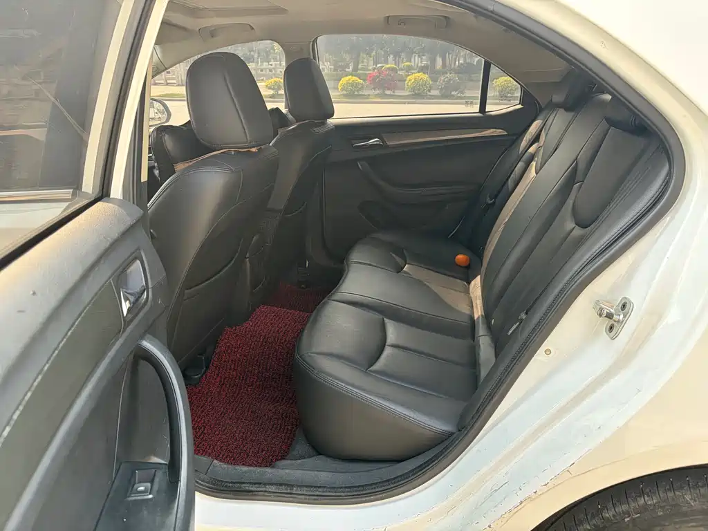Roewe 360 1.5 L Auto Luxury
