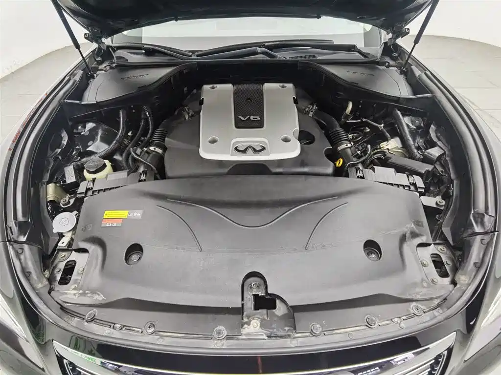 Infiniti Q70 Q70 L 2.5 L Comfort