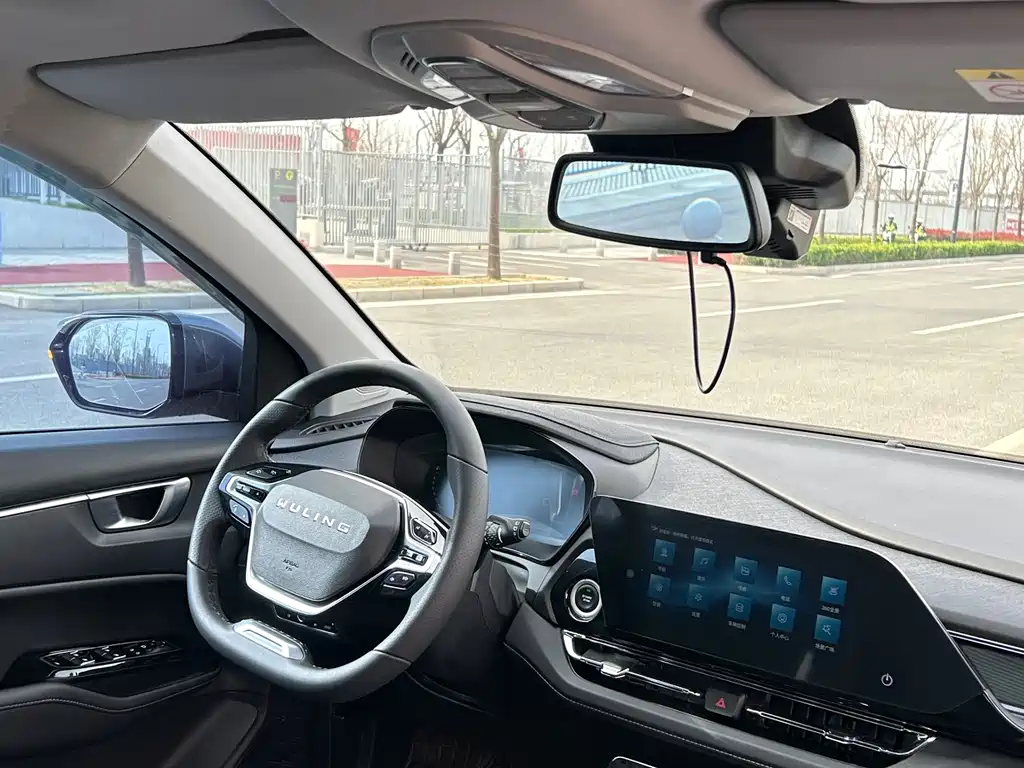 Wuling Victory 280 T 1.5 T CVT Flagship
