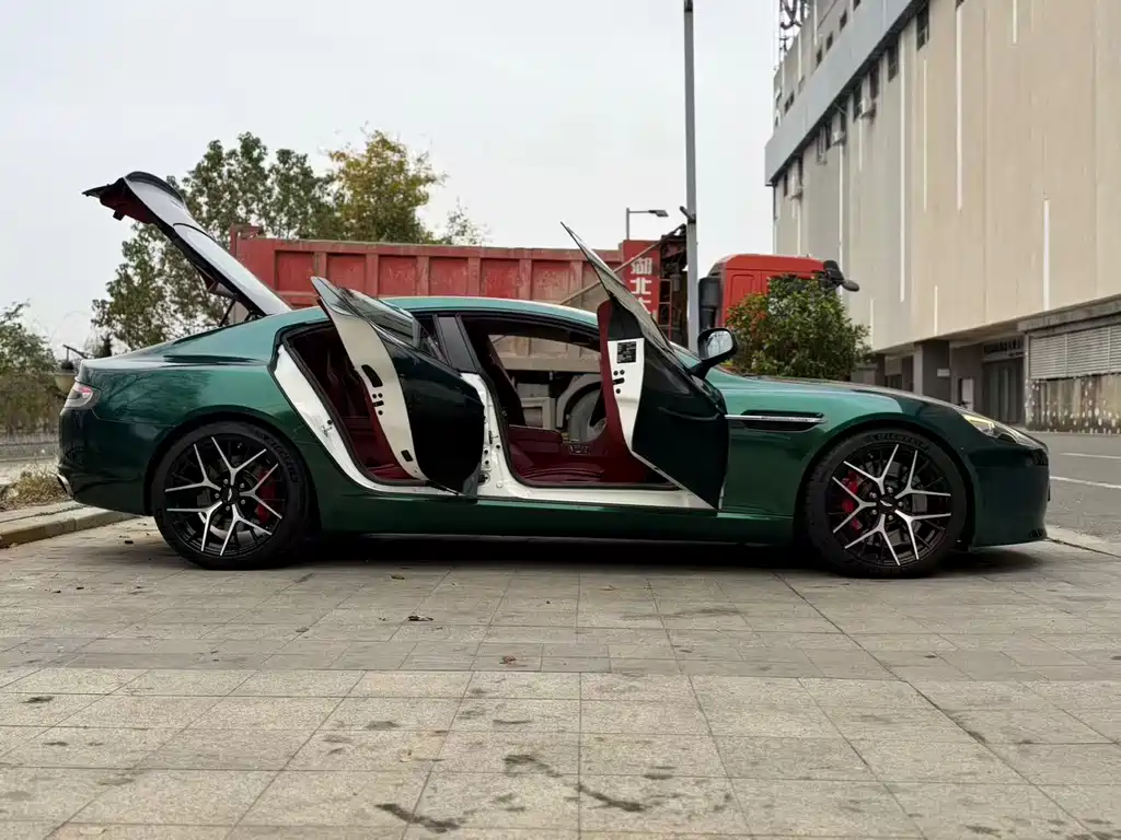Rapide 6.0 L S