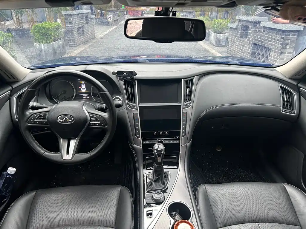 Infiniti Q50 L 2.0 T Comfort Enjoyment CN-VI