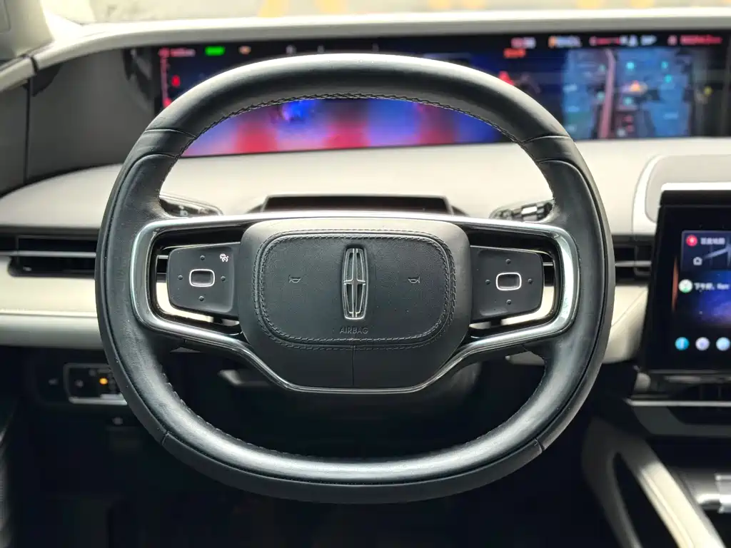 Nautilus 2.0 T 4 WD Comfort Supreme Hybrid