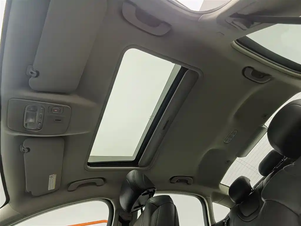 Citroen C5 雪铁龙C5 2013款 2.3 L 自动尊贵型