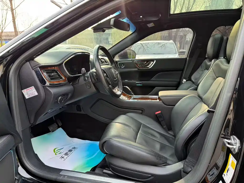 Lincoln Continental 3.0 T 4 WD Honor Shine