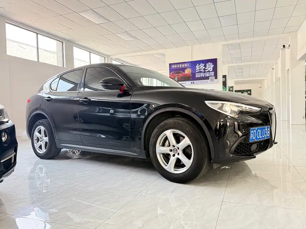 Stelvio 2.0 T 200 HP Elite