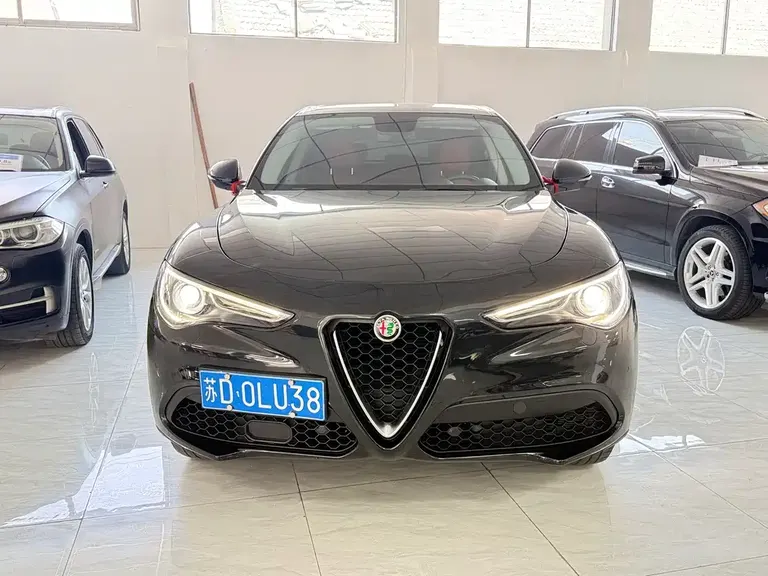 Alfa Romeo Stelvio 2.0 T 200 HP Elite