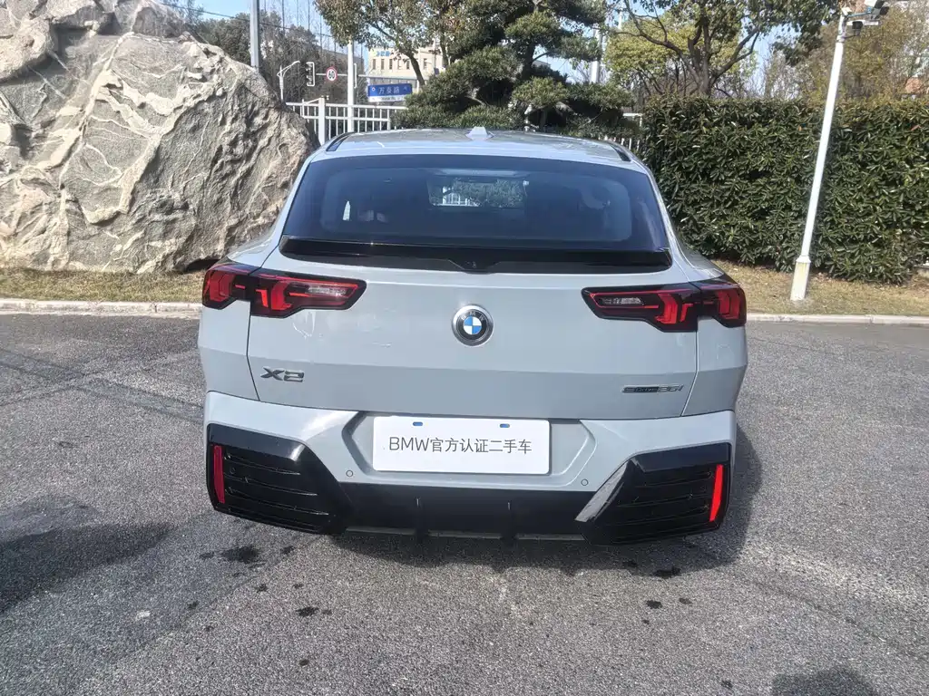 BMW X2 (Import) sDrive25 i M Sport Package