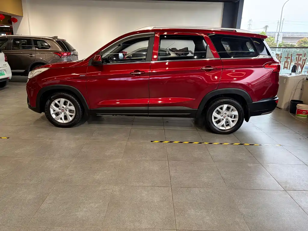 Wuling Hongguang S3 五菱宏光S3 2018款 1.5 T 手动豪华型 国V