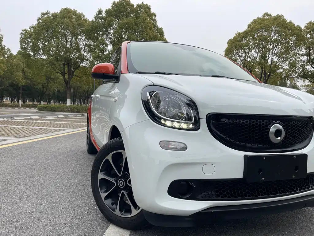 smart forfour 1.0 L 52 kW Passion