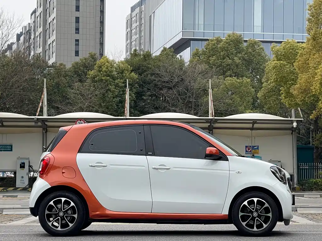 smart forfour 1.0 L 52 kW Passion