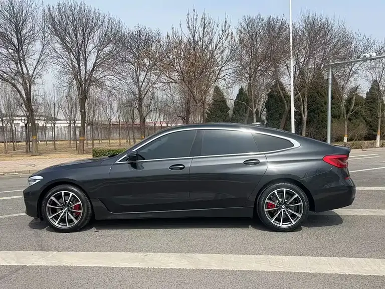 BMW 6 Series GT 630 i Luxury Design Package