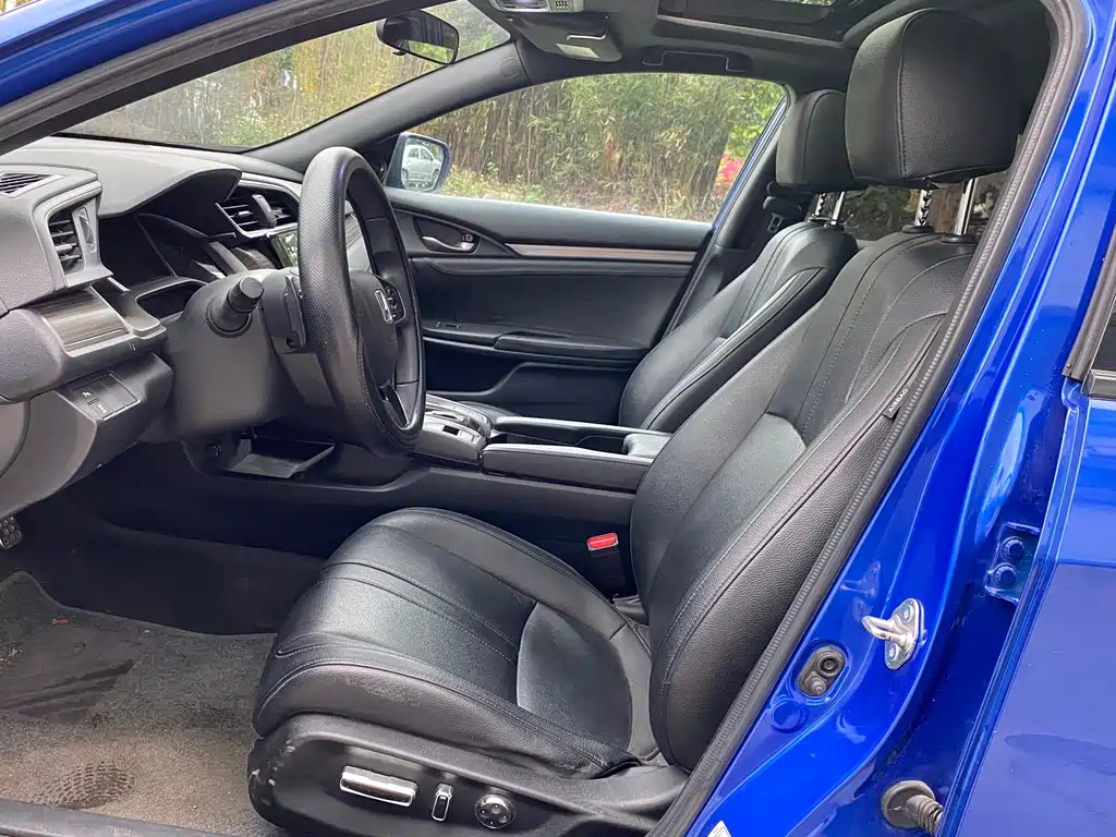 Civic HATCHBACK 220 TURBO CVT Trend Cool Control