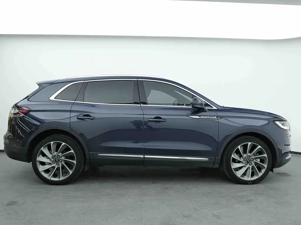 Nautilus 2.7 T 4 WD Graceful