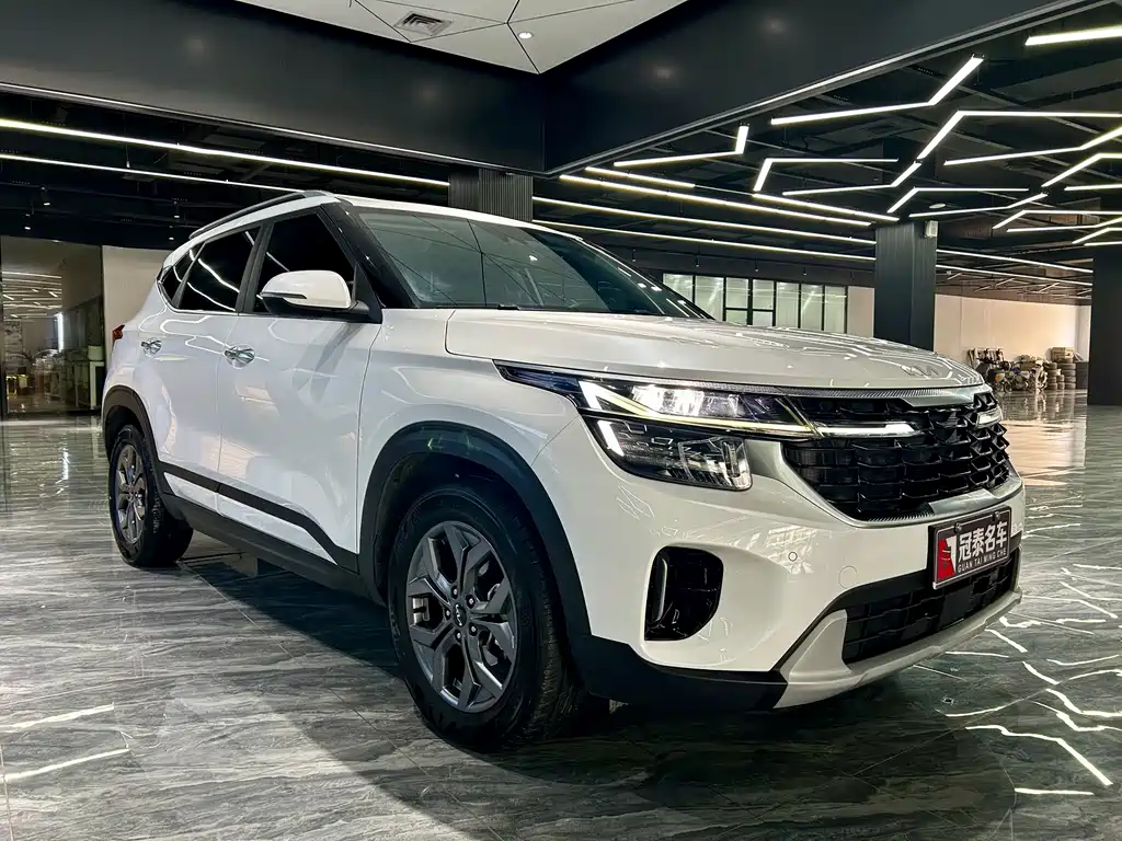 Seltos 1.5 L CVT Luxury