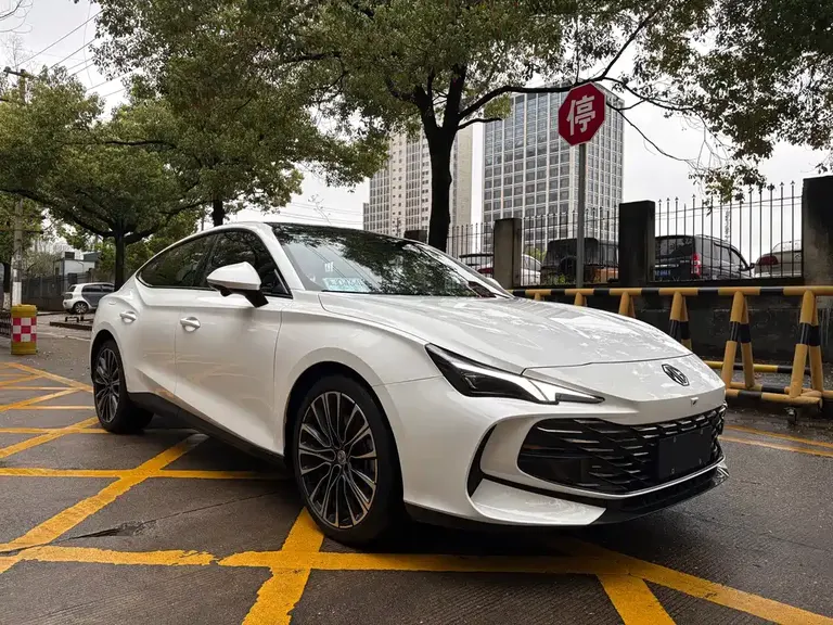 MG7 1.5 T DCT Supreme Beauty Grace