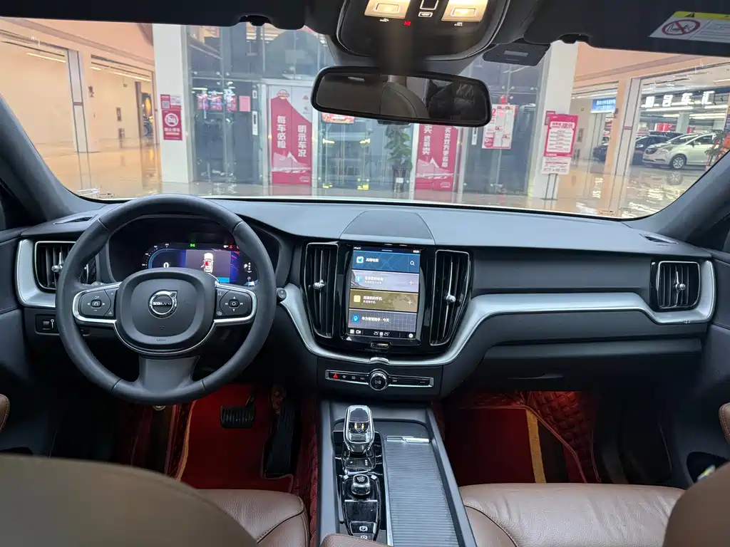 Volvo XC60 B5 4 WD Smart Ease Luxury