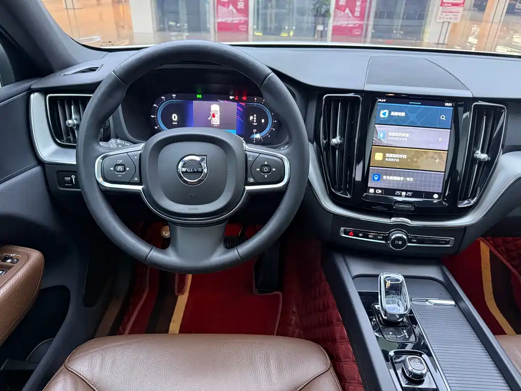 Volvo XC60 B5 4 WD Smart Ease Luxury