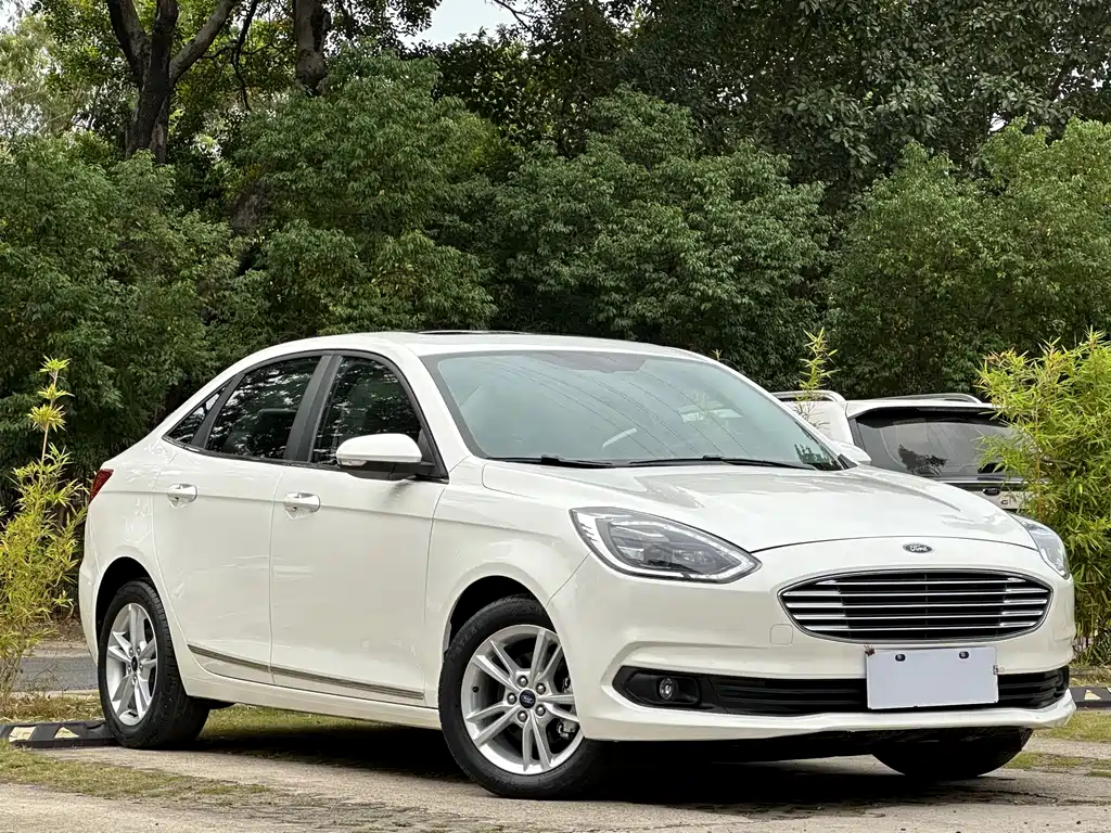 Escort Facelift 1.5 L Auto Joy CN-VI