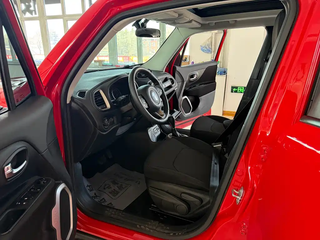 Renegade Connected Large Screen 180 T Auto High Energy