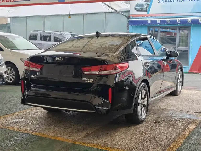 Kia K5 起亚K5 2016款 2.0 L hybrid PRM