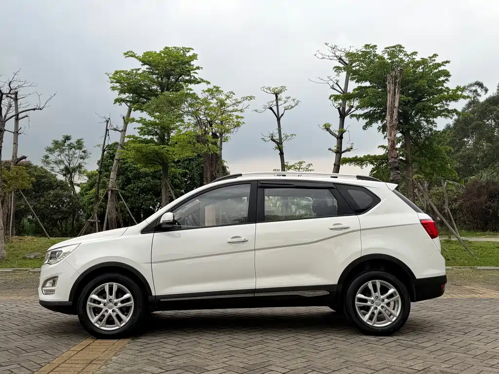 Baojun 560 1.8 L Manual Comfort